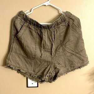 Women’s gently used shorts